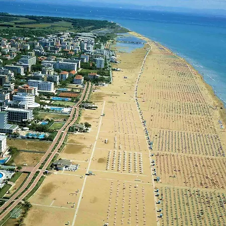 Apartamento Palace Quadrilocale A Bibione